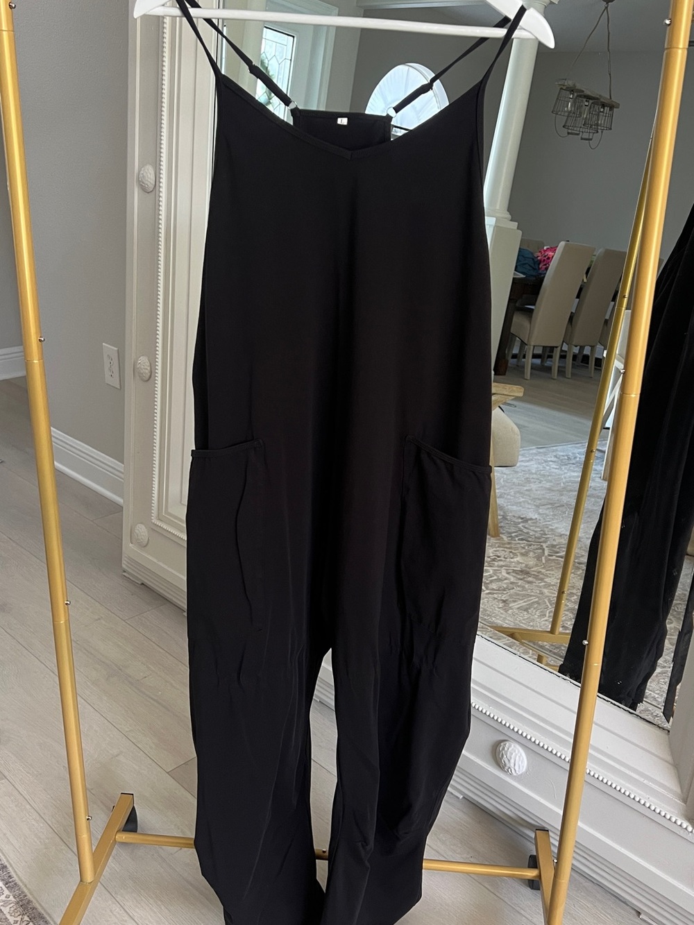 Black Women's V-Neck Sleeveless Jumpsuit with Pockets